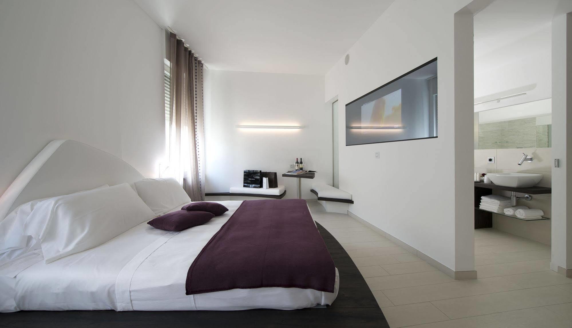Aparthotel Duomo Milán Exterior foto